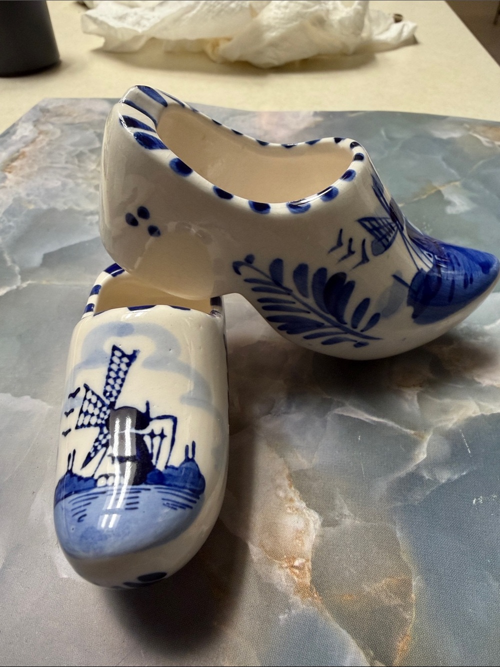 Blue delft & White Ceramic Delft-Style Decorative Clogs